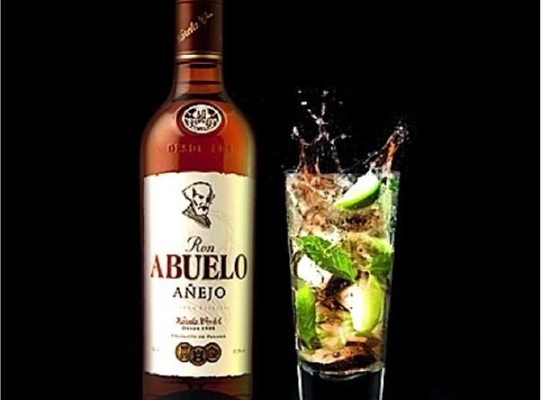 Prepara deliciosos cocktails con Ron Abuelo Añejo