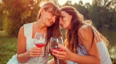 Consiente a mamá con el todo el amor del vino mexicano