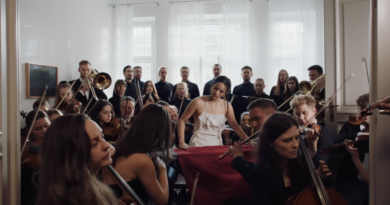 Rosalía y la era del descubrimiento cultural: Berghain marca un nuevo pulso en la relación entre artistas y audiencias.