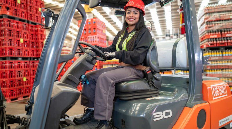 El liderazgo femenino: clave para construir entornos seguros. El liderazgo femenino: clave para construir entornos seguros.