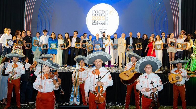 Triunfa Jalisco con seis premios en los “Food and Travel Awards”, celebrados en Puerto Vallarta. Triunfa Jalisco con seis premios en los “Food and Travel Awards”, celebrados en Puerto Vallarta.