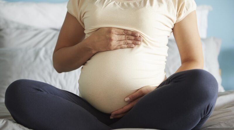 Acompañamiento integral a mujeres con VIH puede prevenir casi por completo la transmisión del virus a sus bebés.