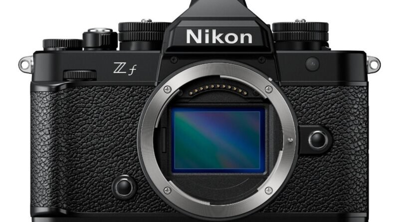 La Facultad de Cine y Nikon México dan inicio a su alianza estratégica al premiar a los alumnos ganadores de la 8ª exposición «Postales fotográficas».