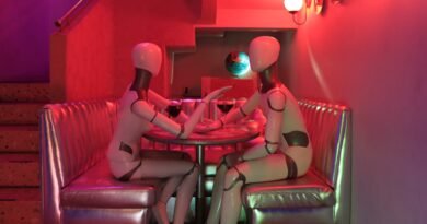 Mixología nueva, arte contempo, arquitectura maximalista y conceptos futuristas completan la experiencia de una casa pensada para bailar, conversar, ligar, descubrir y encontrarse.