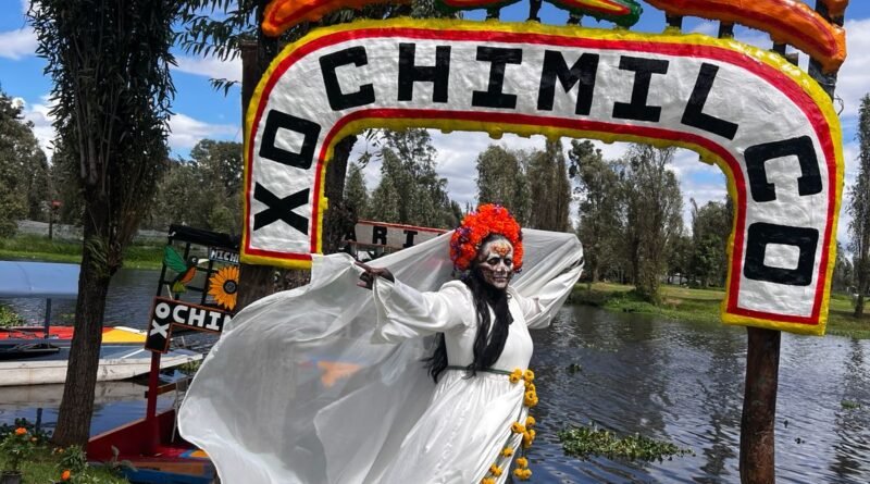 Chinamperos y agricultores presentan “La Llorona al final del camino”. Chinamperos y agricultores presentan “La Llorona al final del camino”.