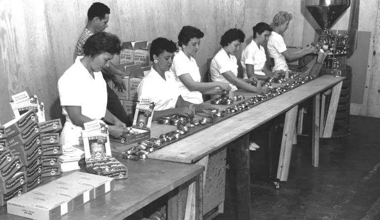 ChapStick: 140 años de una historia que se lleva en los labios.